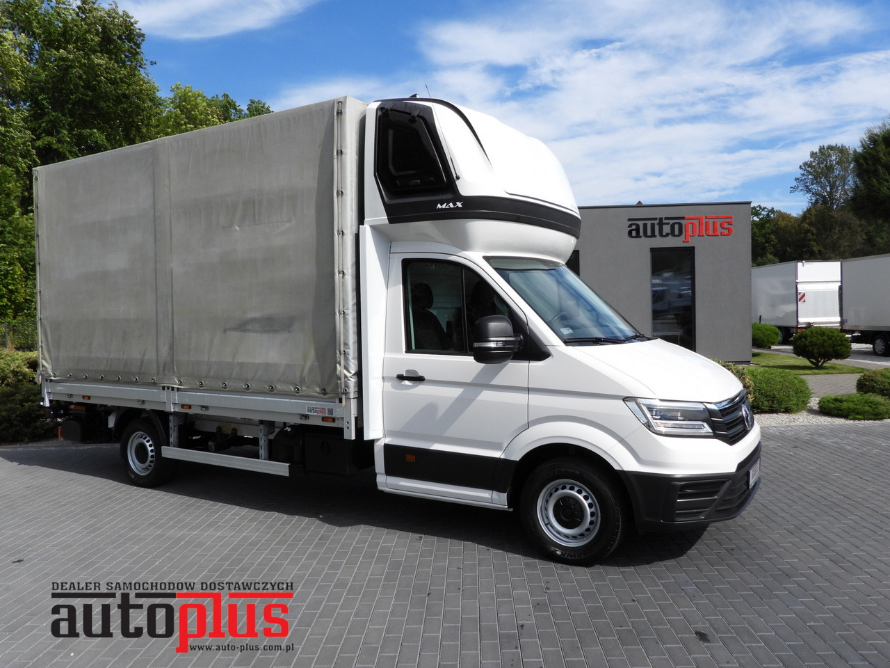 VOLKSWAGEN CRAFTER TARPAULIN LIFT 8 PALLETS WEBASTO CRUISE CONTROL LED LIGHTS AIR CONDITIONING 180HP - Curtain side van: picture 1 VOLKSWAGEN CRAFTER TARPAULIN LIFT 8 PALLETS WEBASTO CRUISE CONTROL LED LIGHTS AIR CONDITIONING 180HP - Curtain side van: picture 1