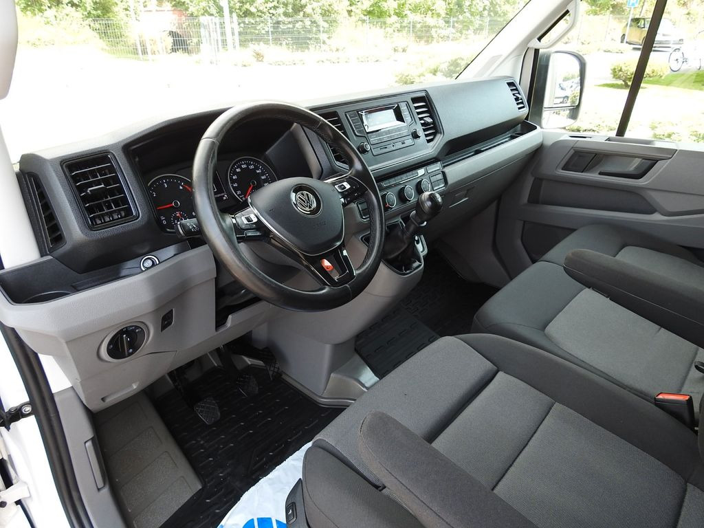 Volkswagen CRAFTER PRITSCHE PLANE AUFZUG 8 PALETTEN WEBASTO - Curtain side van: picture 2 Volkswagen CRAFTER PRITSCHE PLANE AUFZUG 8 PALETTEN WEBASTO - Curtain side van: picture 2