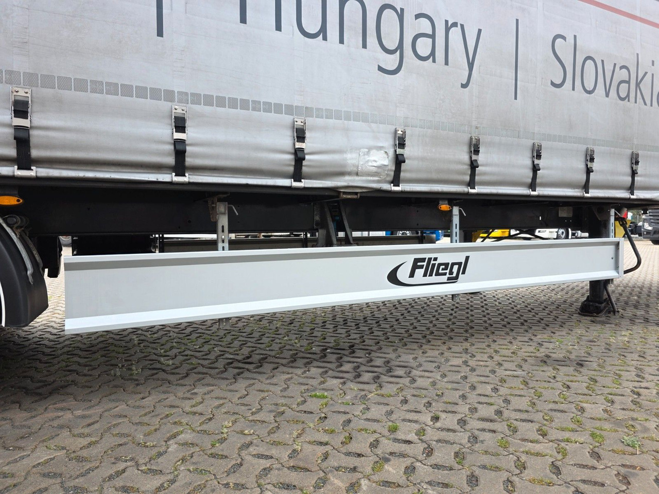 Curtainsider semi-trailer Fliegl SZS320 / Hubdach / EDSCHA / Mega: picture 20
