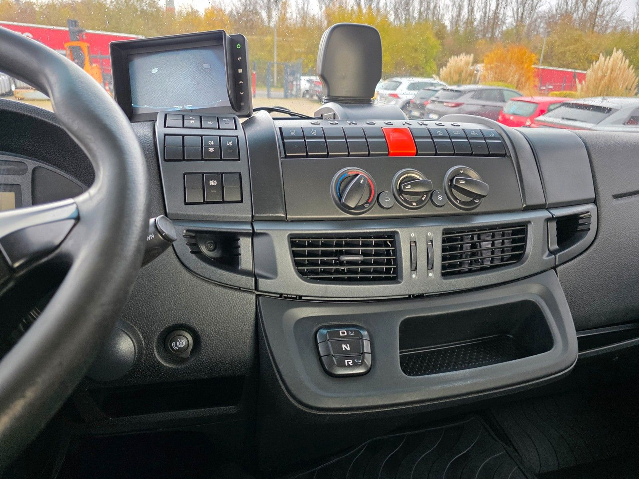 Refrigerator truck Iveco Eurocargo 180-320 / Ldbw / Thermo King: picture 41