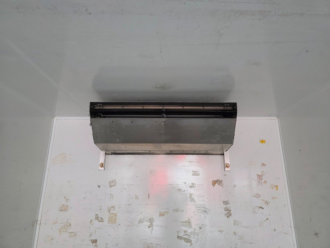 Refrigerator truck Iveco Eurocargo 180-320 / Ldbw / Thermo King: picture 15