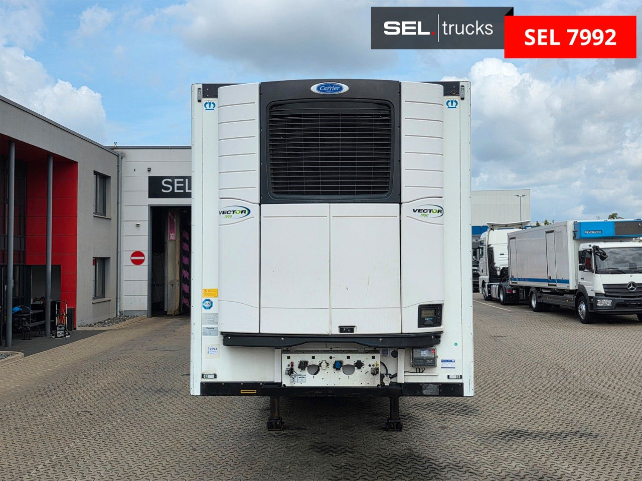 Krone SD / Doppelstock / Ladebordwand / Carrier - Refrigerator semi-trailer: picture 2 Krone SD / Doppelstock / Ladebordwand / Carrier - Refrigerator semi-trailer: picture 2