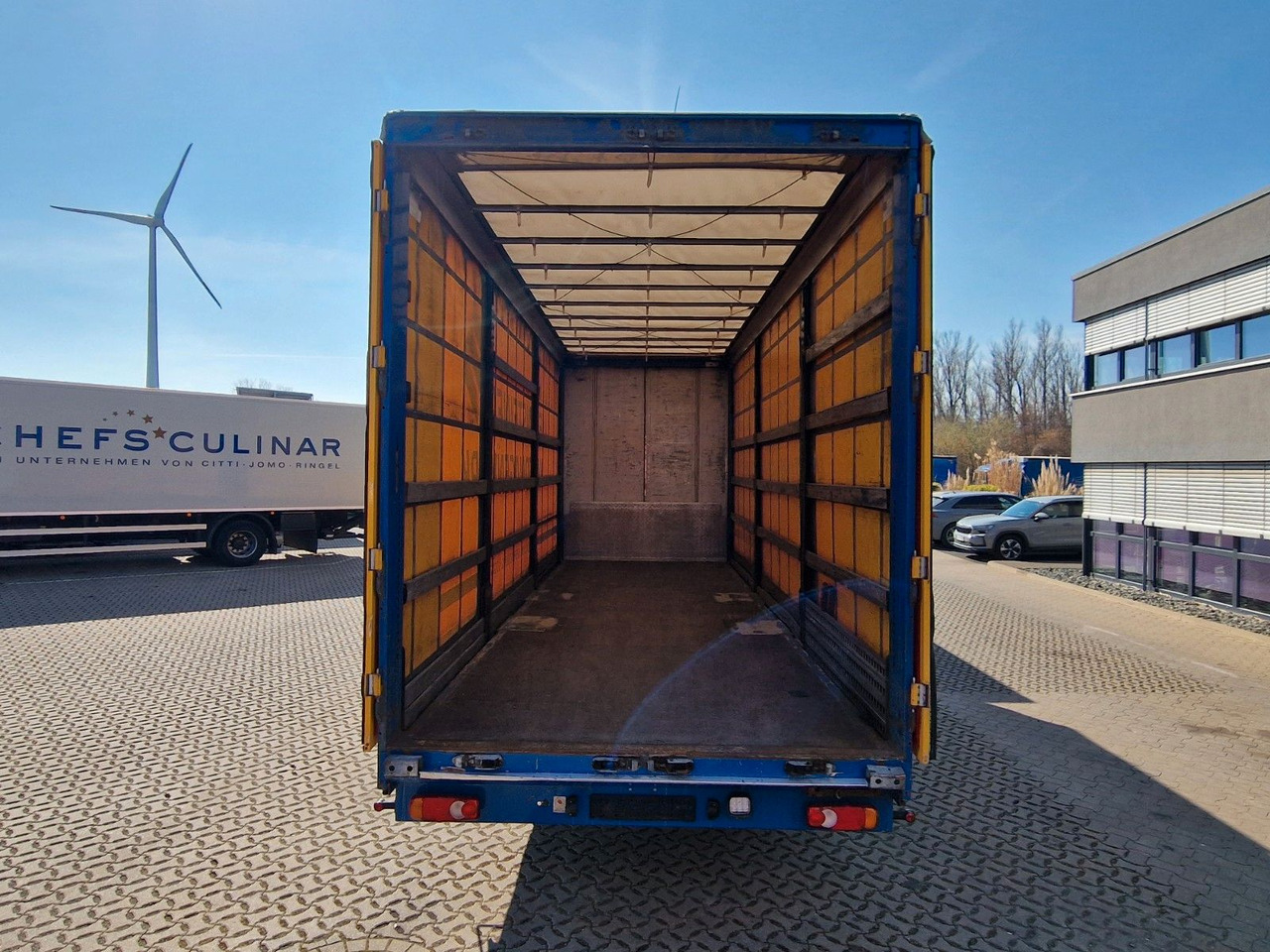 Curtainsider truck MAN TGX 18.440 4X2 LL-U/ Intarder /Hubdach/Durchlade: picture 29