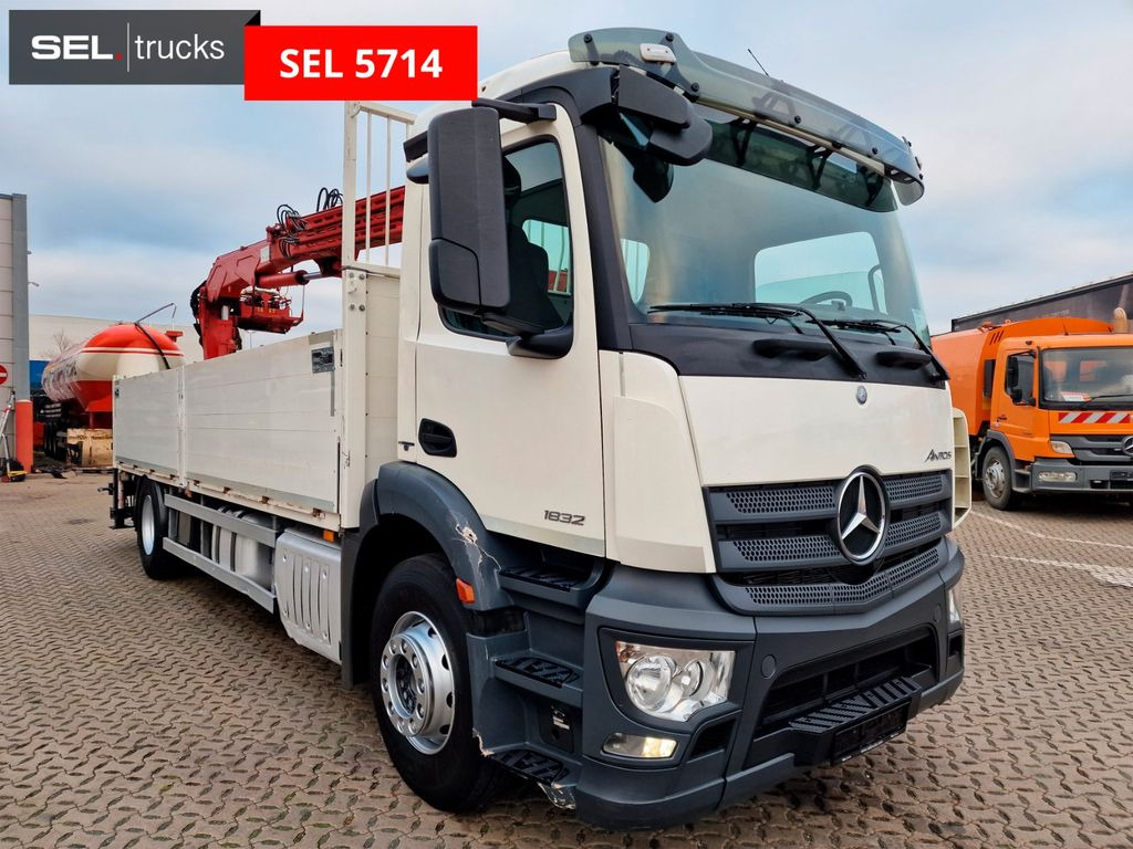 Mercedes-Benz Antos 1832 / MKG Kran - Dropside/ Flatbed truck, Crane truck: picture 4 Mercedes-Benz Antos 1832 / MKG Kran - Dropside/ Flatbed truck, Crane truck: picture 4
