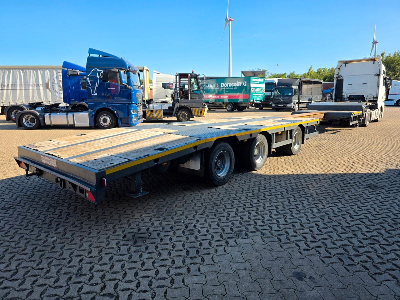 Meusburger MTS-3 / Teleskop / 13.085 - 17.385 mm /Lenkachse - Dropside/ Flatbed semi-trailer: picture 1 Meusburger MTS-3 / Teleskop / 13.085 - 17.385 mm /Lenkachse - Dropside/ Flatbed semi-trailer: picture 1