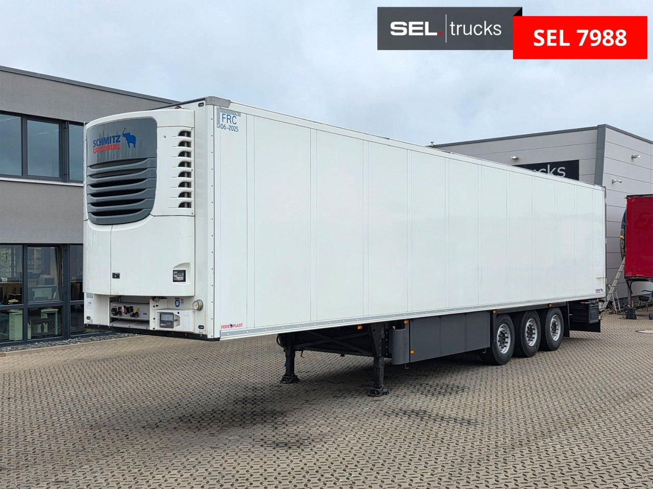 Schmitz Cargobull SKO 24/L 13.4 FP COOL V7 / FRC 06.2025 / Liftach - Refrigerator semi-trailer: picture 1 Schmitz Cargobull SKO 24/L 13.4 FP COOL V7 / FRC 06.2025 / Liftach - Refrigerator semi-trailer: picture 1