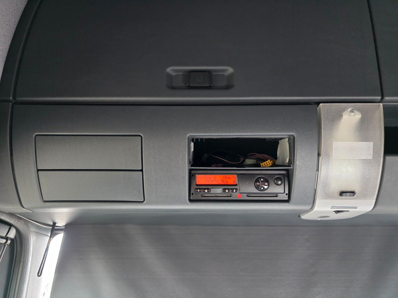 Tractor unit MAN TGX 18.400 4x2 LLS-U / ZF Intarder / Hubkupplung: picture 21 Tractor unit MAN TGX 18.400 4x2 LLS-U / ZF Intarder / Hubkupplung: picture 21