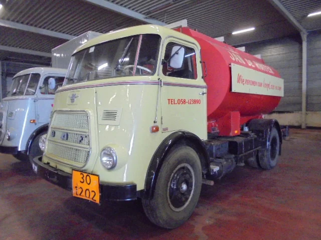 DAF 1600 A1600DF 360 - Tank truck: picture 1 DAF 1600 A1600DF 360 - Tank truck: picture 1