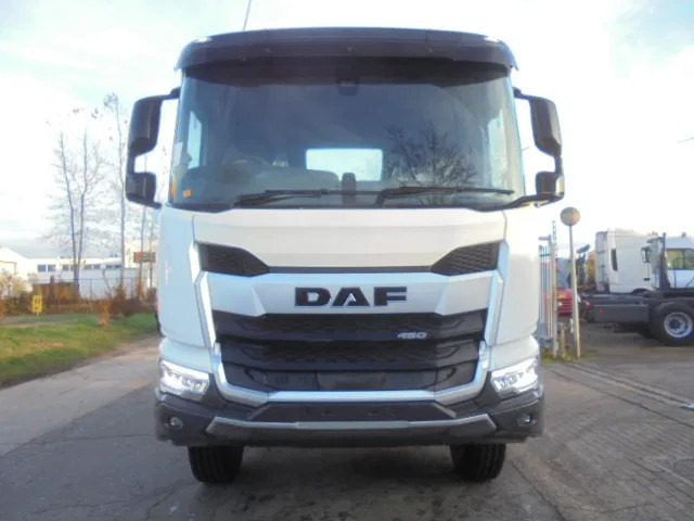 DAF XDC 450 8X4 DEMO UNUSED RHD - Cab chassis truck: picture 2 DAF XDC 450 8X4 DEMO UNUSED RHD - Cab chassis truck: picture 2