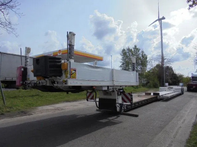 Faymonville F-S42-1ACA - Low loader semi-trailer: picture 1 Faymonville F-S42-1ACA - Low loader semi-trailer: picture 1