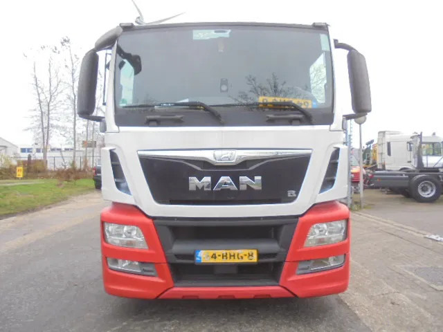 MAN TGS 23.400 LL.U 6X2 - Autotransporter truck: picture 3 MAN TGS 23.400 LL.U 6X2 - Autotransporter truck: picture 3