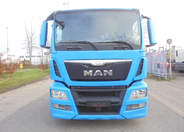 MAN TGS 23.440 6X2 RETARDER - Autotransporter truck: picture 2 MAN TGS 23.440 6X2 RETARDER - Autotransporter truck: picture 2