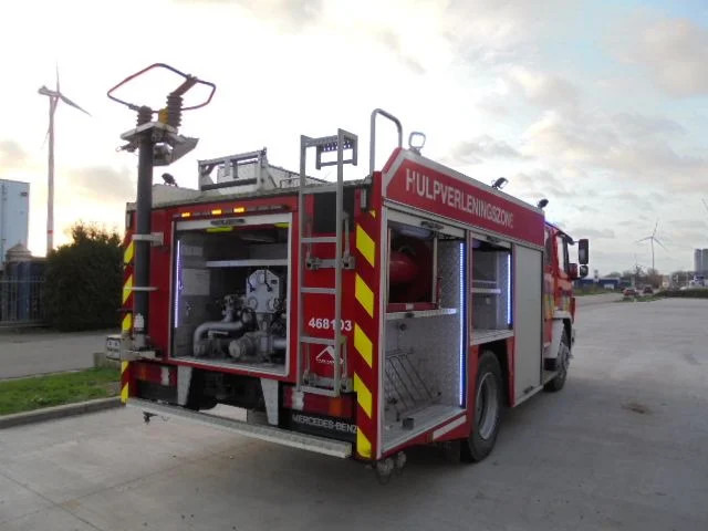 Mercedes-Benz 1124 F - Fire truck: picture 4 Mercedes-Benz 1124 F - Fire truck: picture 4