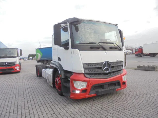 Mercedes-Benz Actros 2340 LL 6X2 - Autotransporter truck: picture 3 Mercedes-Benz Actros 2340 LL 6X2 - Autotransporter truck: picture 3
