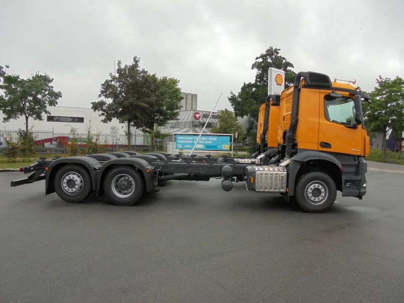 New Cab chassis truck Mercedes-Benz Arocs 2848 6X2 NEW DEMO: picture 7