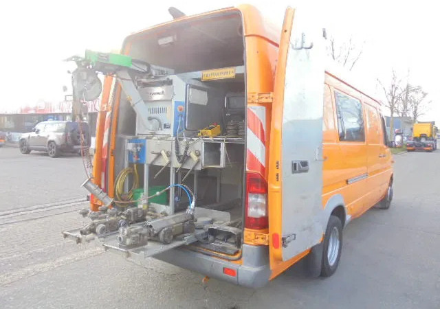 Mercedes-Benz Sprinter 413 - Vacuum truck: picture 2 Mercedes-Benz Sprinter 413 - Vacuum truck: picture 2