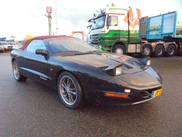 Pontiac Firebird AUT CONVERTIBLE - Car: picture 2 Pontiac Firebird AUT CONVERTIBLE - Car: picture 2