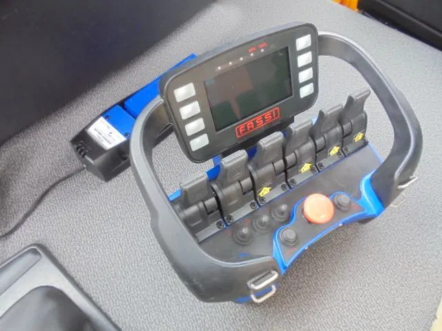 Renault C380 320 6X4 + FASSI F245 DEMO UNUSED NL KENTEKEN leasing Renault C380 320 6X4 + FASSI F245 DEMO UNUSED NL KENTEKEN: picture 20 Renault C380 320 6X4 + FASSI F245 DEMO UNUSED NL KENTEKEN leasing Renault C380 320 6X4 + FASSI F245 DEMO UNUSED NL KENTEKEN: picture 20