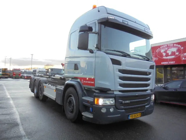 Scania G450 8X2 TRIPLE RETARDER NL KENTEKEN - Hook lift truck: picture 3 Scania G450 8X2 TRIPLE RETARDER NL KENTEKEN - Hook lift truck: picture 3