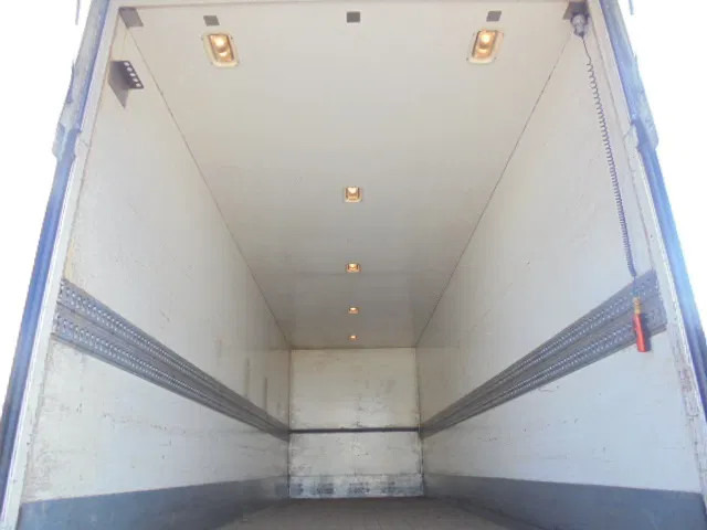 Scania P230 NL TRUCK - Box truck: picture 5 Scania P230 NL TRUCK - Box truck: picture 5