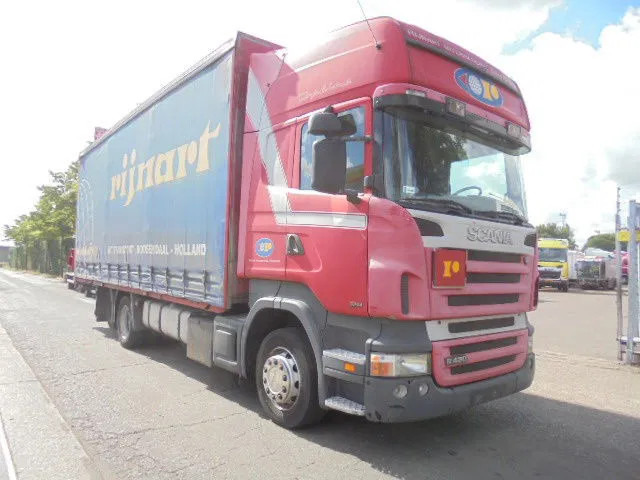 Scania R420 6X2 RETARDER - Box truck: picture 2 Scania R420 6X2 RETARDER - Box truck: picture 2