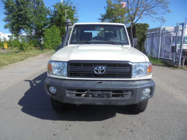 Toyota Land Cruiser HJ79L 4X4 CREWCAB PICKUP EXPORT OUTSIDE EU ONLY - Car: picture 2 Toyota Land Cruiser HJ79L 4X4 CREWCAB PICKUP EXPORT OUTSIDE EU ONLY - Car: picture 2