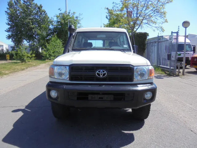 Toyota Land Cruiser HZJ78L 4X4 EXPORT OUTSIDE EU ONLY - Car: picture 2 Toyota Land Cruiser HZJ78L 4X4 EXPORT OUTSIDE EU ONLY - Car: picture 2