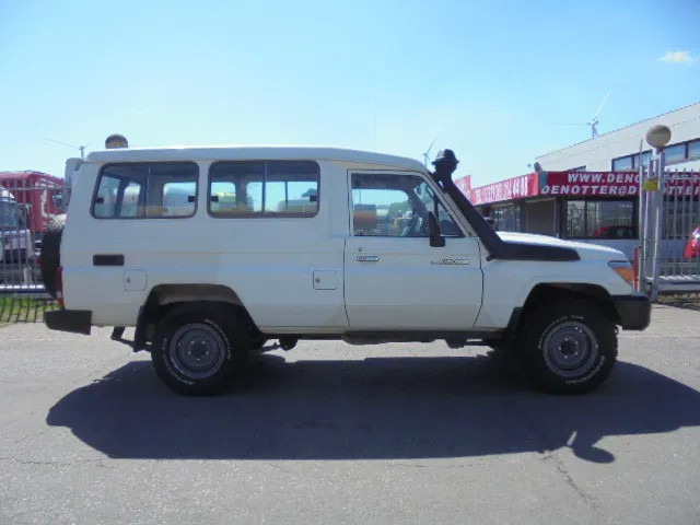 Toyota Land Cruiser HZJ78L 4X4 EXPORT OUTSIDE EU ONLY - Car: picture 4 Toyota Land Cruiser HZJ78L 4X4 EXPORT OUTSIDE EU ONLY - Car: picture 4