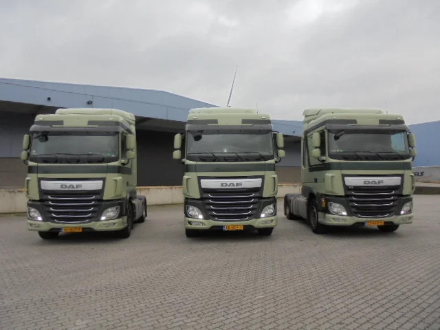 DAF XF 410 EURO6 - Tractor unit: picture 2 DAF XF 410 EURO6 - Tractor unit: picture 2