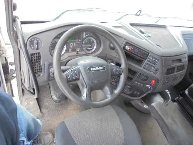 Tractor unit DAF XF 460 FT NL TRUCK: picture 11