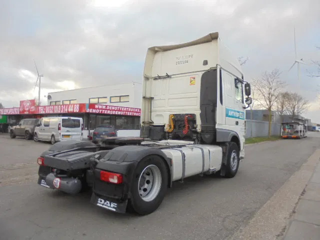 DAF XF 480 SUPERSPACECAB - Tractor unit: picture 4 DAF XF 480 SUPERSPACECAB - Tractor unit: picture 4