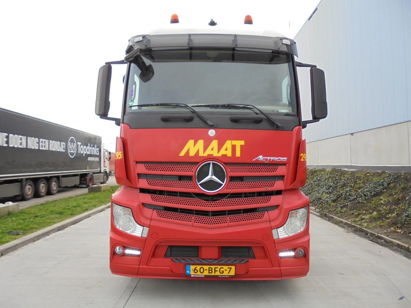 Mercedes-Benz Actros 1943 - Tractor unit: picture 2 Mercedes-Benz Actros 1943 - Tractor unit: picture 2