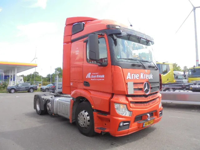 Mercedes-Benz Actros 2343 6X2 VOORLOOPAS - Tractor unit: picture 3 Mercedes-Benz Actros 2343 6X2 VOORLOOPAS - Tractor unit: picture 3