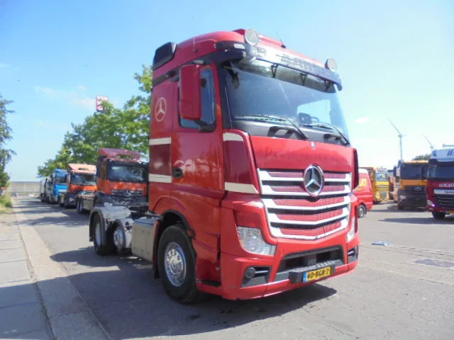 Mercedes-Benz Actros 2345 6X2 NL TRUCK - Tractor unit: picture 3 Mercedes-Benz Actros 2345 6X2 NL TRUCK - Tractor unit: picture 3