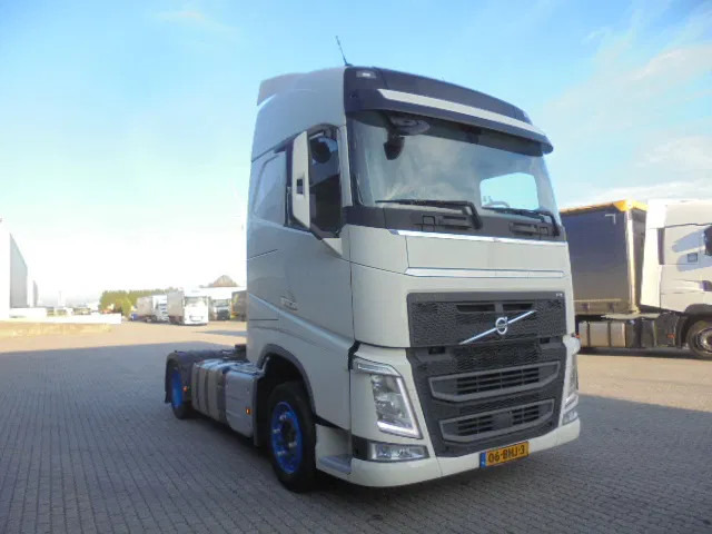 Volvo FH 420 - Tractor unit: picture 3 Volvo FH 420 - Tractor unit: picture 3
