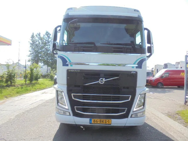 Volvo FH 420 NL TRUCK - Tractor unit: picture 2 Volvo FH 420 NL TRUCK - Tractor unit: picture 2