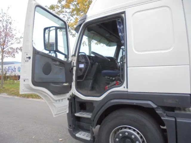 Volvo FM 400 GLOBETROTTER ADR NL TRUCK +TANK TRAILER - Tractor unit: picture 5 Volvo FM 400 GLOBETROTTER ADR NL TRUCK +TANK TRAILER - Tractor unit: picture 5