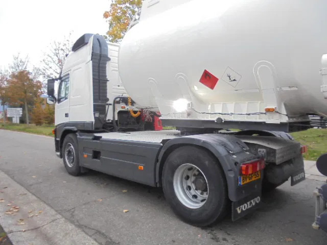 Volvo FM 400 GLOBETROTTER ADR NL TRUCK +TANK TRAILER - Tractor unit: picture 4 Volvo FM 400 GLOBETROTTER ADR NL TRUCK +TANK TRAILER - Tractor unit: picture 4