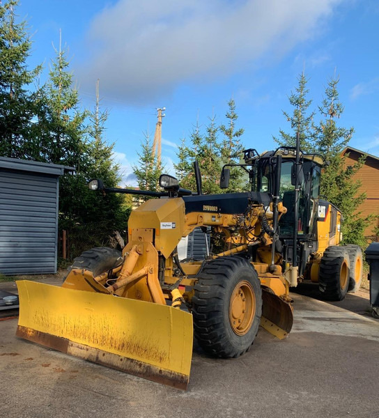 Caterpillar 120 M 6x6 - Grader: picture 1 Caterpillar 120 M 6x6 - Grader: picture 1
