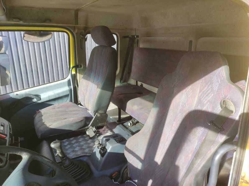 Garbage truck Mercedes-Benz 2528 Atego: picture 16