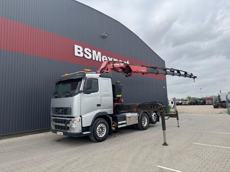 Volvo FH 480 + FERRARI F 749A7 + REMOTE CONTROL - Tractor unit: picture 1 Volvo FH 480 + FERRARI F 749A7 + REMOTE CONTROL - Tractor unit: picture 1