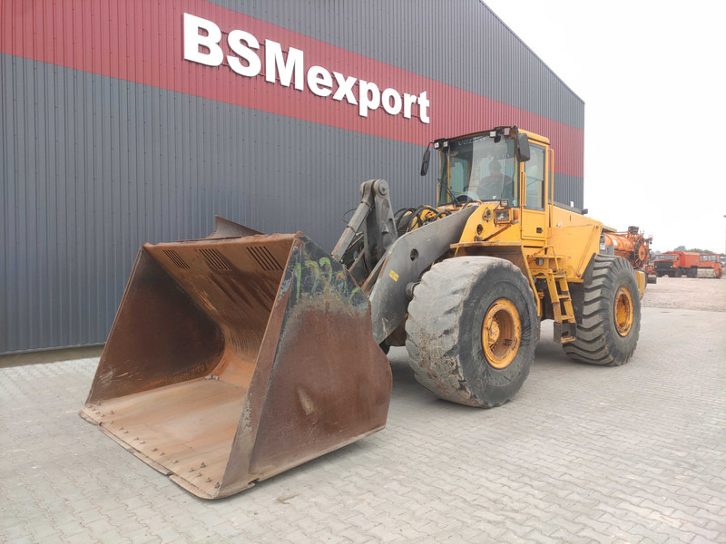 Volvo L220 wheel loader - Wheel loader: picture 1 Volvo L220 wheel loader - Wheel loader: picture 1