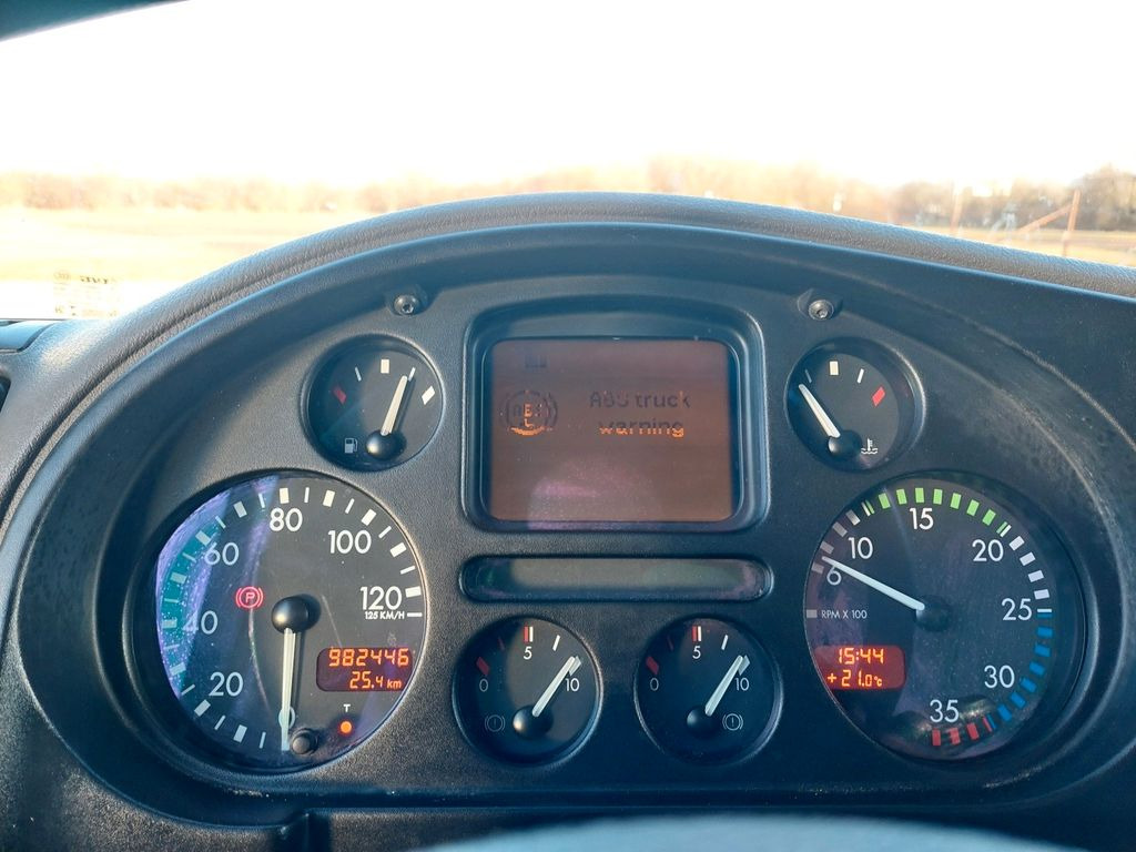 Curtainsider truck DAF FA LF 45.220 E12 4x2: picture 20 Curtainsider truck DAF FA LF 45.220 E12 4x2: picture 20