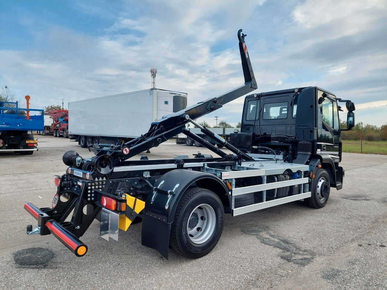 Iveco Eurocargo 120E22 - SOFORT verfügbar - Hook lift truck: picture 4 Iveco Eurocargo 120E22 - SOFORT verfügbar - Hook lift truck: picture 4
