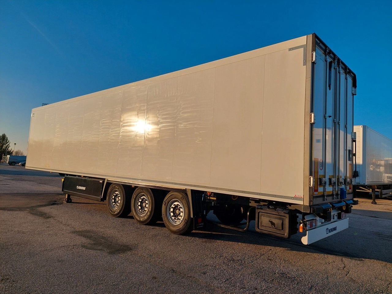 Krone SD Thermo King SLXi 300 - Refrigerator semi-trailer: picture 3 Krone SD Thermo King SLXi 300 - Refrigerator semi-trailer: picture 3