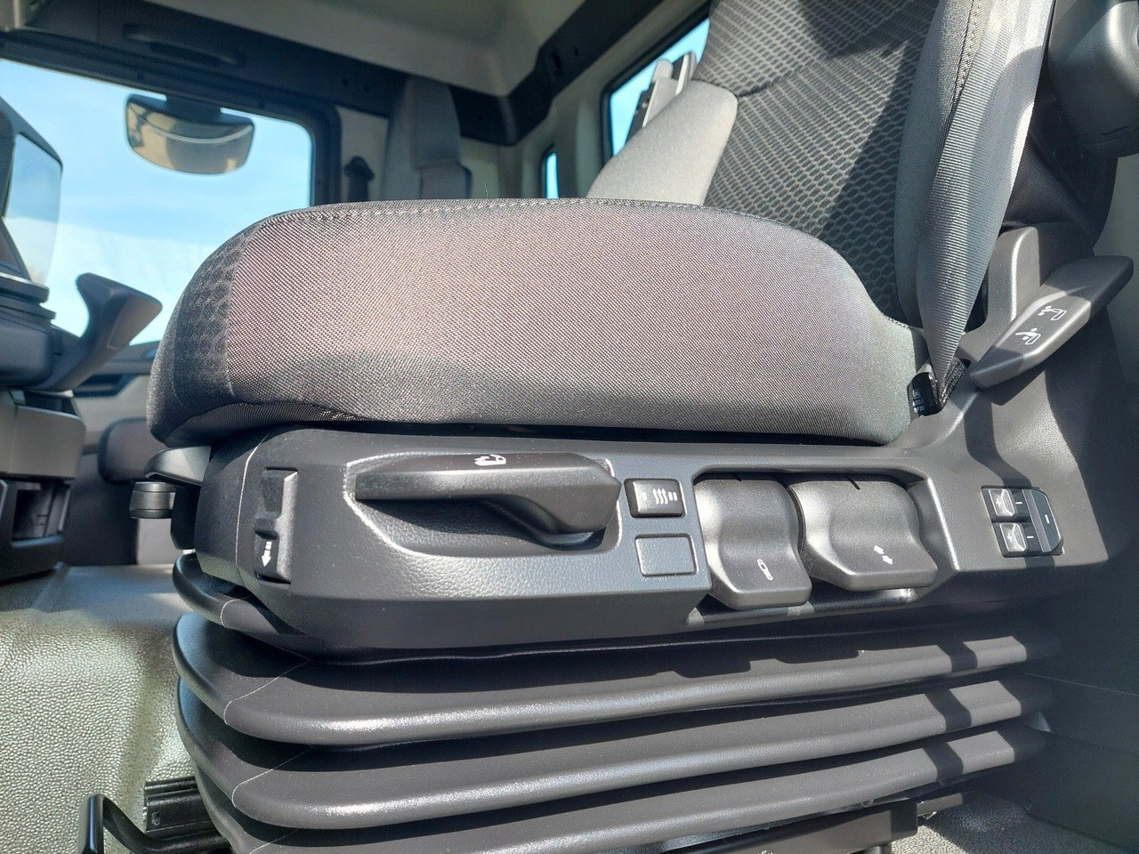 New Concrete mixer truck MAN TGS 32.440 8x4 BB CH Stetter 9 m³ AUF LAGER: picture 20 New Concrete mixer truck MAN TGS 32.440 8x4 BB CH Stetter 9 m³ AUF LAGER: picture 20