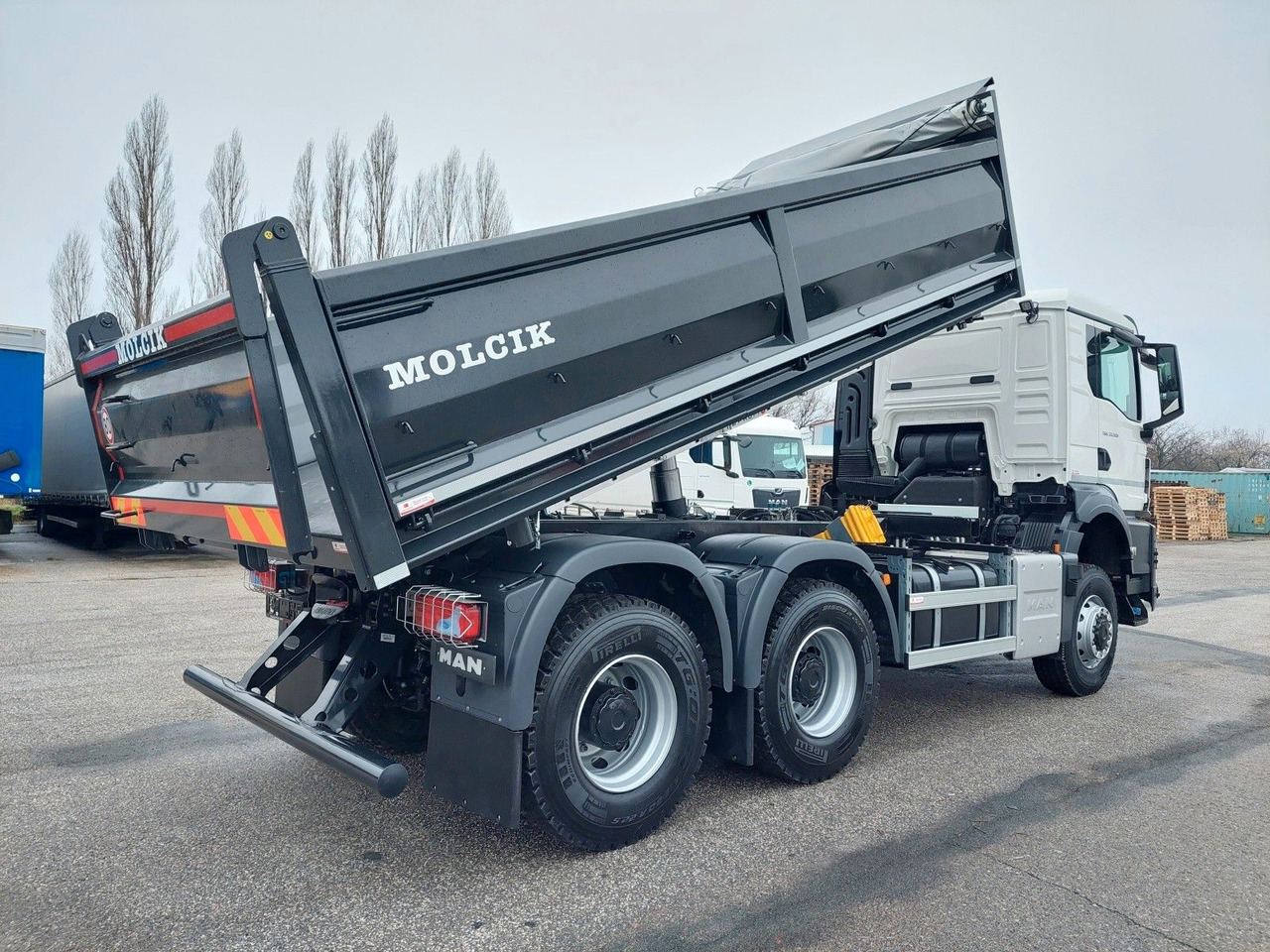 MAN TGS 35.520 6X6 BB CH - Tipper: picture 4 MAN TGS 35.520 6X6 BB CH - Tipper: picture 4