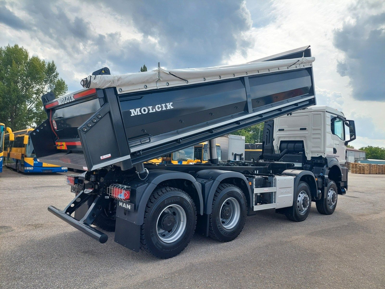 MAN TGS 41.520 8X6 BB CH - Tipper: picture 4 MAN TGS 41.520 8X6 BB CH - Tipper: picture 4