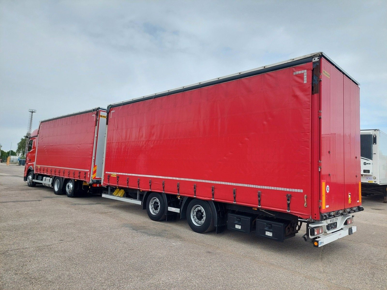 Mercedes-Benz Actros 2545 L/NR 6x2 + Wielton PC2K Durchbar - Curtainsider truck: picture 3 Mercedes-Benz Actros 2545 L/NR 6x2 + Wielton PC2K Durchbar - Curtainsider truck: picture 3