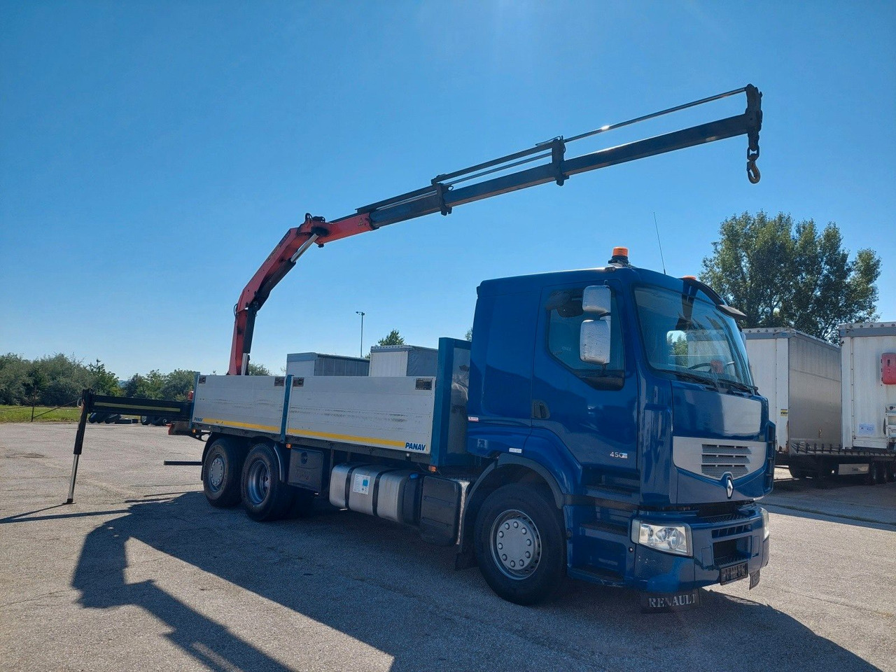 Renault Premium DXI R450.26 HR Palfinger PK 15.500 - Dropside/ Flatbed truck, Crane truck: picture 2 Renault Premium DXI R450.26 HR Palfinger PK 15.500 - Dropside/ Flatbed truck, Crane truck: picture 2